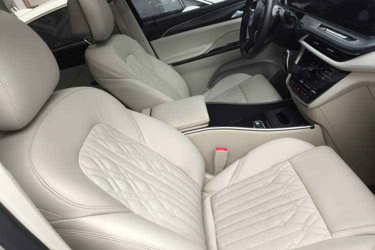 Used Buick GL8 2022 ES Landtrek 653T Comfort Edition
