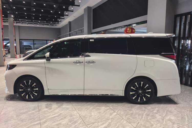 Used Toyota Alphard 2024 Dual-Engine 2.5L Prestige Edition
