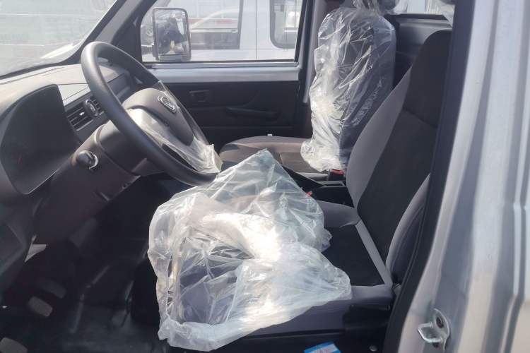 Used Victory Zebra 2024 1.6L Single-Row Extended-Size Classic Truck Interior 1