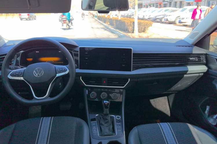 Used Volkswagen Sagitar 2024 200TSI DSG Flyover Edition Interior 3