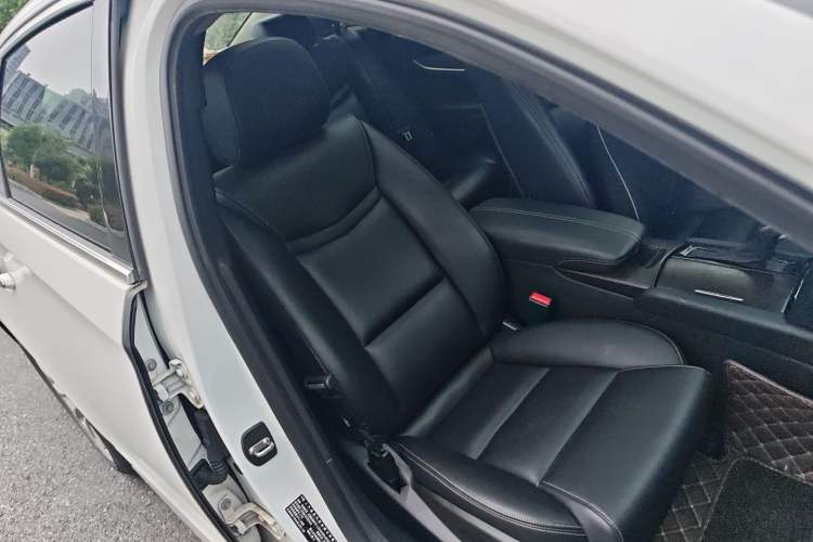Used Cadillac XTS 2018 28T Tech Edition Right Front Seat