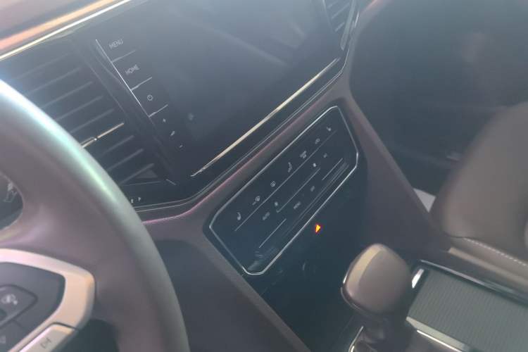 Used Volkswagen Viloran 2020 330TSI Luxury Edition