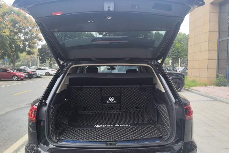 Used Volkswagen Touareg 2022 3.0 TSI Prestige Edition Classic Sport Package
