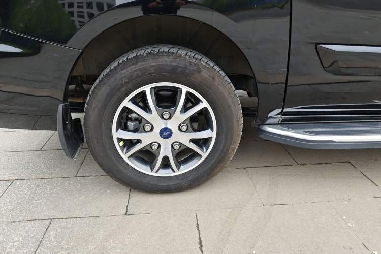 Used Ford Tourneo Custom 2023 2.0T Automatic Comfort Edition Exterior 10