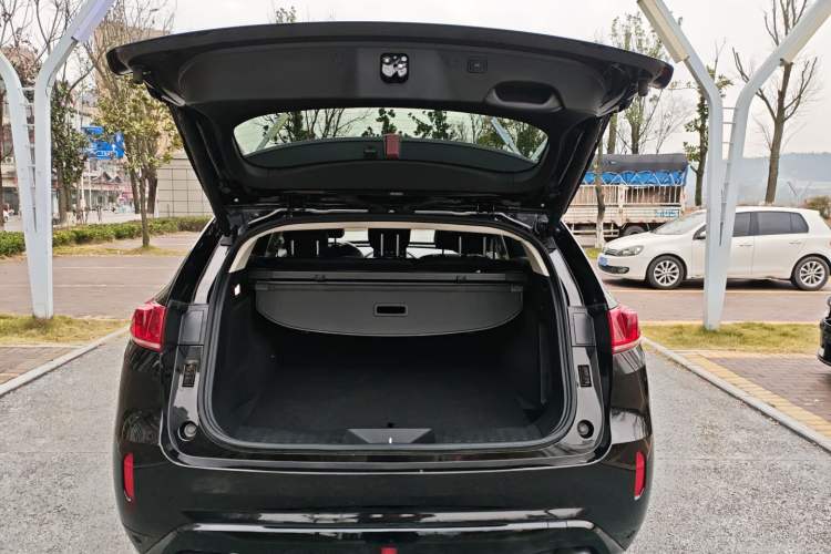 Used Wey VV7 2019 Upgraded Model 2.0T Ultra-Luxury Version China VI Standard