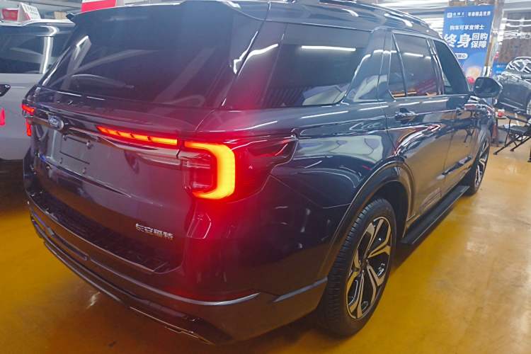 Used Ford Explorer 2023 EcoBoost 285 4x4 ST-LINE 6-Seater