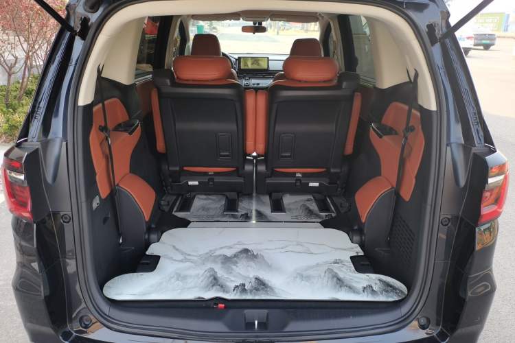 Used Honda Odyssey 2024 2.0L eHEV Sharp & Enjoy Edition
