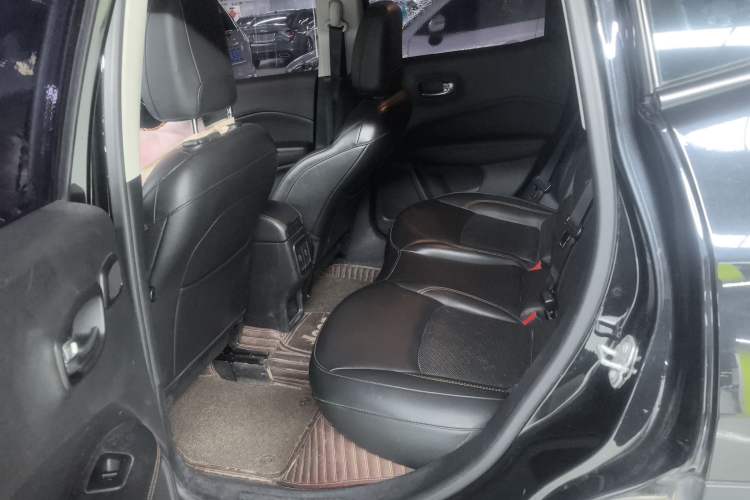 Used Jeep Compass 2017 200T Automatic Prestige Four-Wheel Drive Edition Left Rear Seat