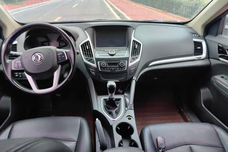 Used Dongfeng Aeolus AX7 2015 2.0L Manual Zhiyi Trim