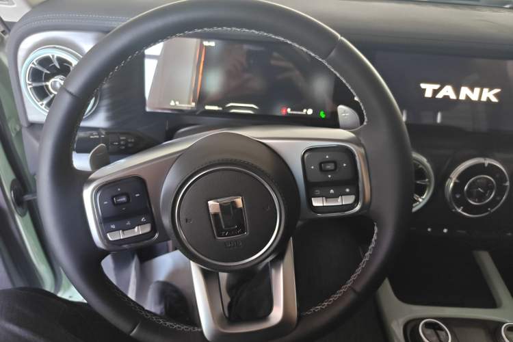 Used Tank 300 2023 City Edition 2.0T—Stylish as Ever Steering Wheel