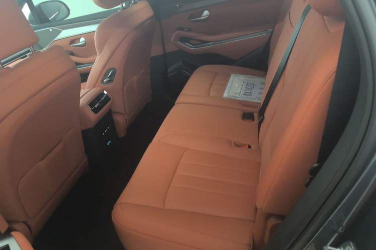 Used BYD Tang L 2025 DM 215KM LiDAR Flagship Model