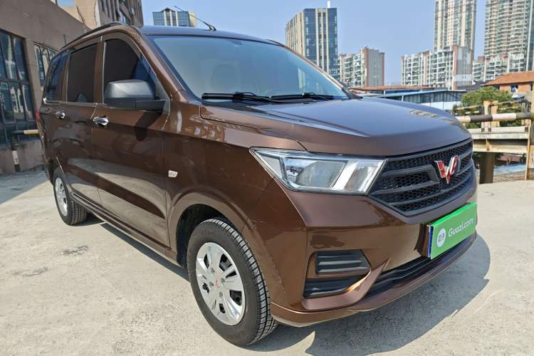 Used Wuling Hongguang 2019 1.5L S Basic Version China VI Standard LAR