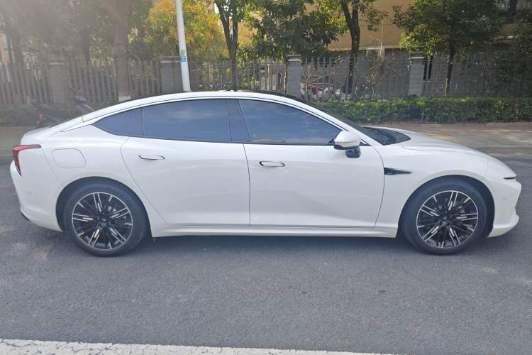 Used NETA S 2022 Extended-Range Version 1160 km Range Rear-Wheel Drive Mid-Grade
