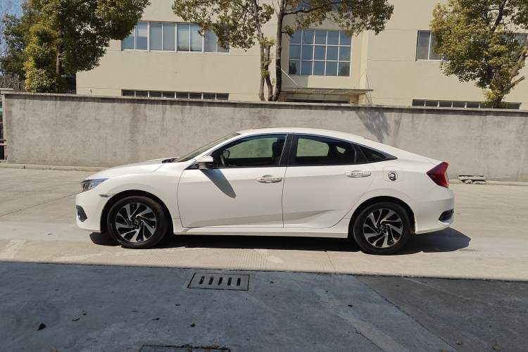 Used Honda Civic 2016 220TURBO CVT Luxury Edition