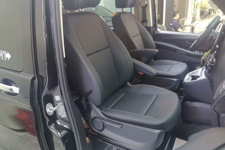 Used Mercedes-Benz Vito 2021 2.0T Elite Version 7 Seats