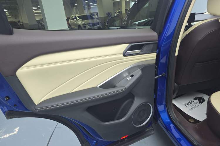 Used Wey VV6 2020 2.0T Two-Wheel Drive Smart Enjoyment+