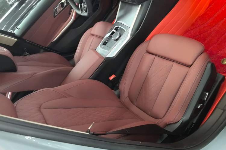 Used BMW 3 Series 2025 330Li M Sport Shadowline Package Right Front Seat