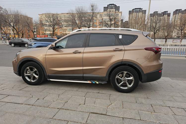 Used JETOUR X70M 2020 Revised 1.5T Manual Travel Companion Version 5 Seats Exterior 7