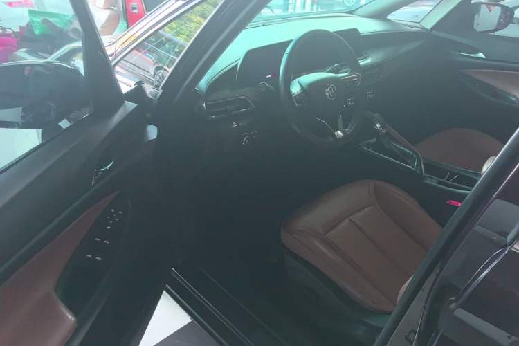 Used Buick GL6 2021 323T Mild Hybrid Connect Luxury Model
