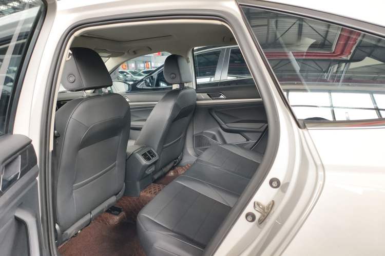 Used Volkswagen Lavida 2018 1.5L Automatic Comfort Edition China V Standard Interior 2