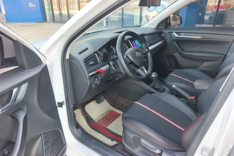 Used Skoda Kamiq 2020 GT 1.5L Automatic Flagship Model China VI Standard Interior 2