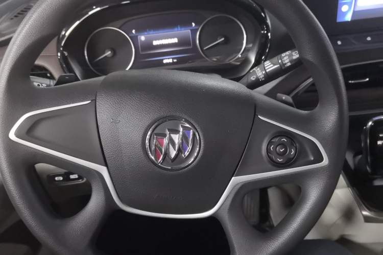 Used Buick GL8 2023 Land Executive Class Comfort Model Steering Wheel