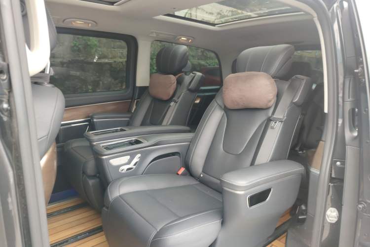 Used Mercedes-Benz V-Class 2021 V 260 Prestige Edition