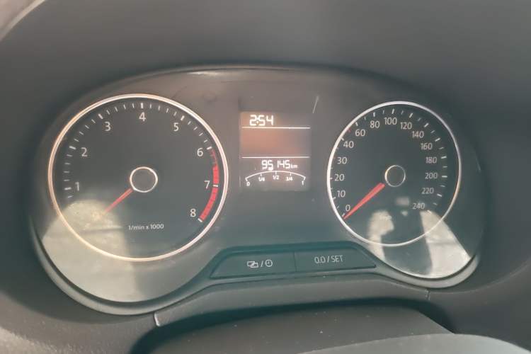 Used Volkswagen Polo 2014 1.6L Cross Polo Automatic
