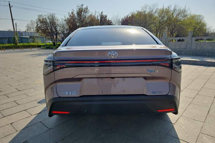 Used Toyota bZ3 2023 616 km Long-Range Premium Rear