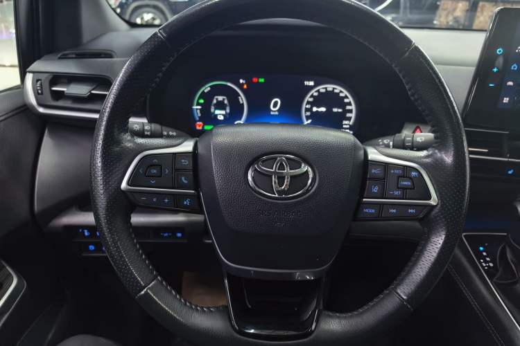 Used Toyota SIENNA 2021 2.5L Hybrid Ultimate Edition Steering Wheel