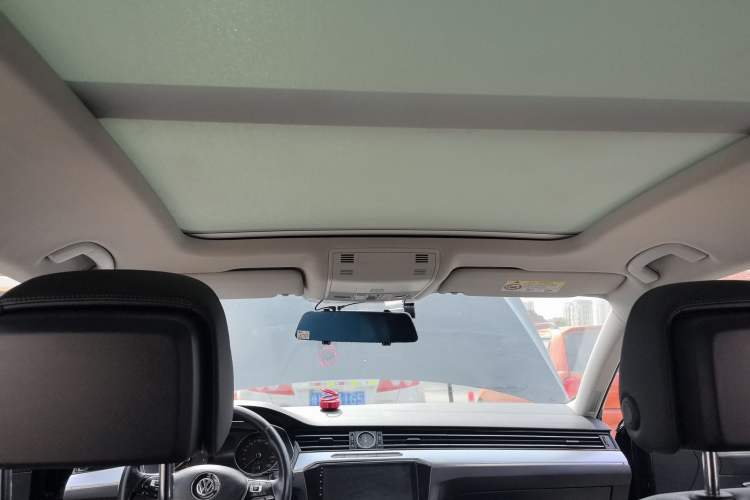 Used Volkswagen Magotan 2019 280TSI DSG Leading Model China VI Standard Headliner