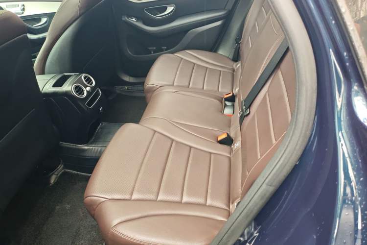 Used Mercedes-Benz GLC 2022 Facelifted GLC 260 L 4MATIC Dynamic Edition Interior 2