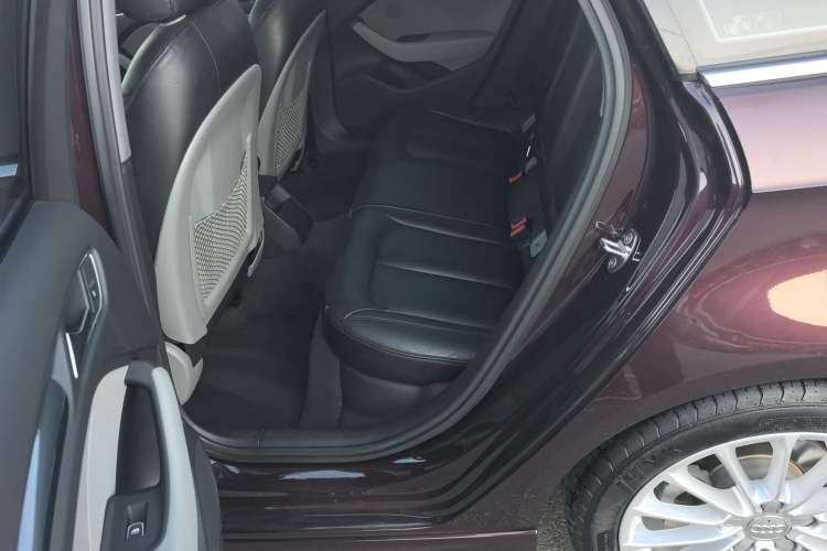 Used Audi A3 2017 Sportback 35 TFSI Fashion Model
