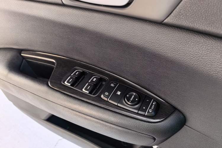 Used Kia K5 2019 Pro 1.6T Automatic Luxury Edition China VI Standard