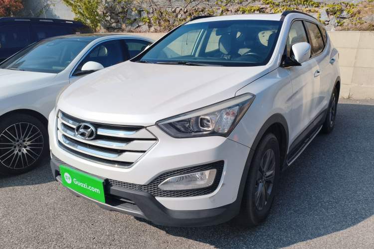 Used Hyundai Santa Fe 2013 2.4L Automatic 2WD Comfort Edition