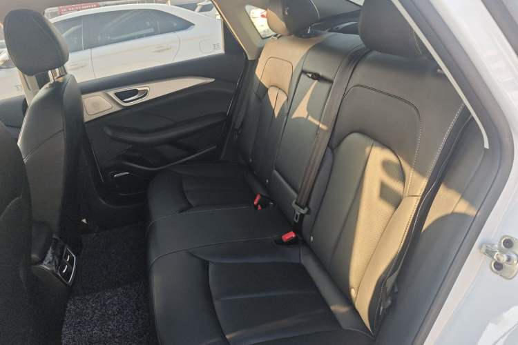 Used Roewe i6 MAX 2020 300TGI Automatic Sporty Cool Edition