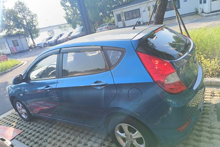 Used Hyundai Verna Ray 2016 1.4L Automatic Leading-Edge GLX