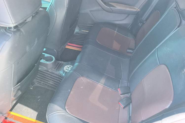 Used Volkswagen Santana 2016 1.6L Automatic Fashion Edition Interior 1