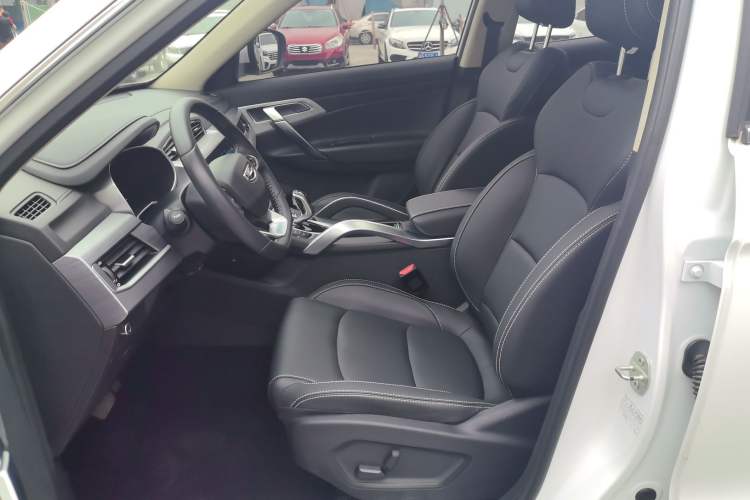 Used Geely Auto Emgrand X7 Sport 2021 Million Edition 1.8TD DCT Two-Wheel Drive Luxury Model