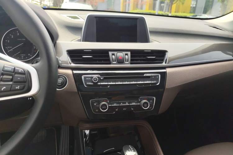 Used BMW X1 2016 sDrive20Li Luxury Model
