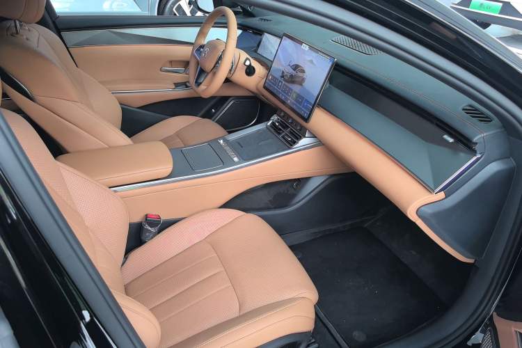 Used BYD Han L 2025 DM-i 200KM LiDAR Luxury Model Interior 1