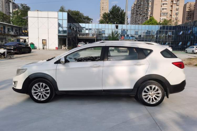 Used Dongfeng Aeolus AX3 2016 1.5L Manual ZhiKu Model