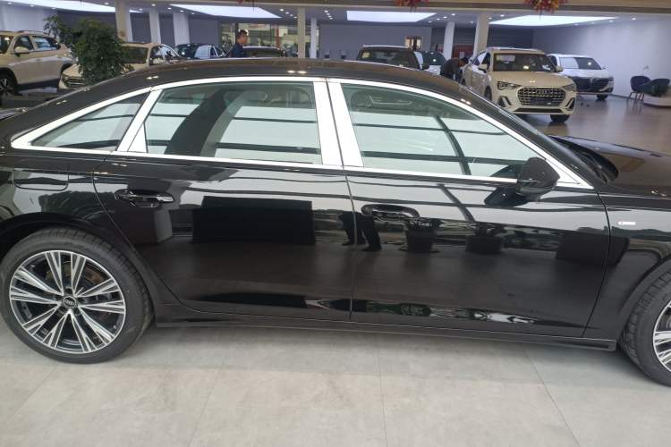 Used Audi A6L 2025 Revised 45 TFSI Prestige Dynamic Edition Exterior 2