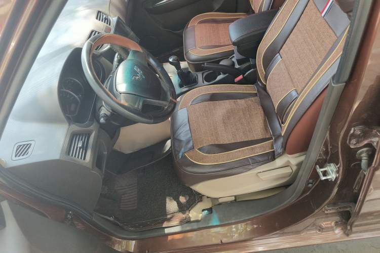 Used Wuling Hongguang 2014 1.5L S Standard Version