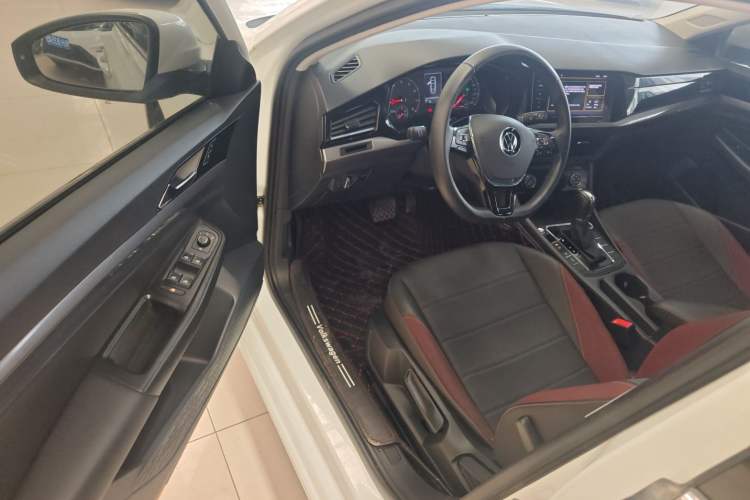 Used Volkswagen Bora 2021 1.5L Automatic Elite Smart Connect Edition Interior 3