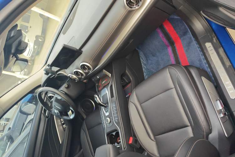 Used Wey VV6 2020 2.0T Two-Wheel Drive Smart Protection+