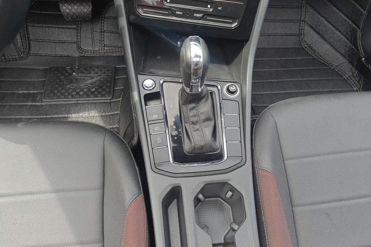 Used Volkswagen Bora 2020 1.5L Automatic Elite Version Interior 4