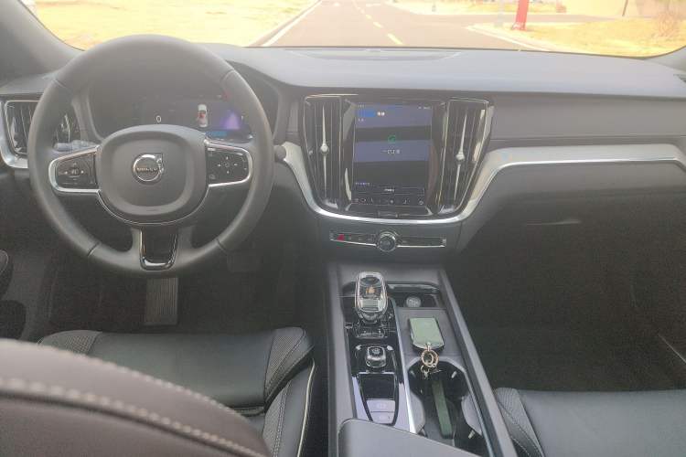 Used Volvo S60 2023 B5 Zhiya Sport Edition
