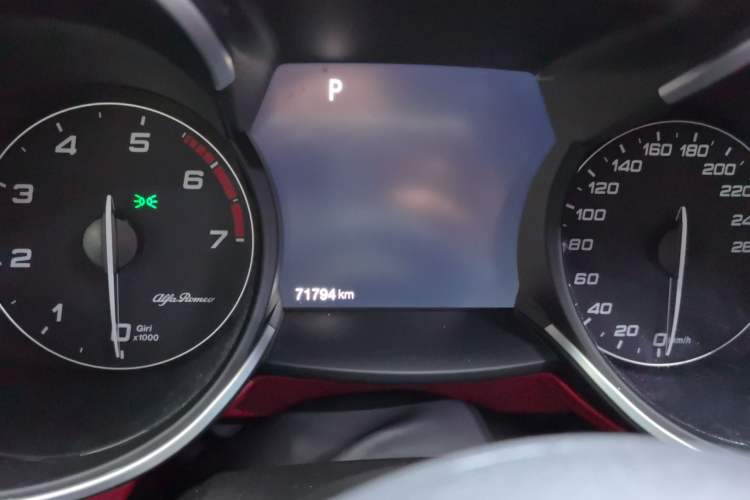 Used Alfa Romeo Stelvio 2017 2.0T 280HP Luxury Edition