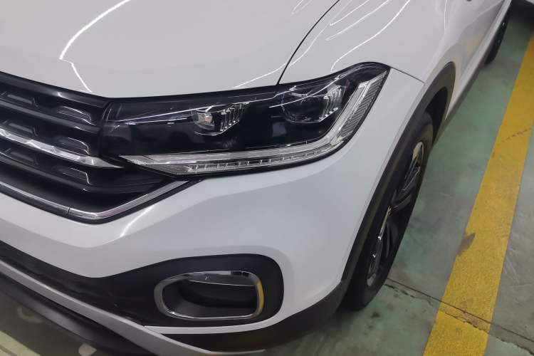 Used Volkswagen Tacqua 2020 1.5L Automatic Yue Left Front Headlight